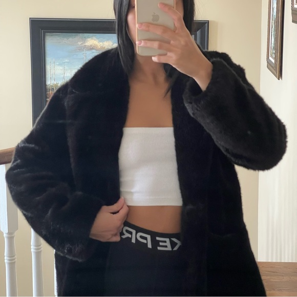 Zara fur coat - Picture 3 of 3